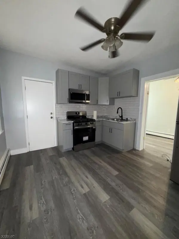 Elizabeth City, NJ 07206,316 Pine St