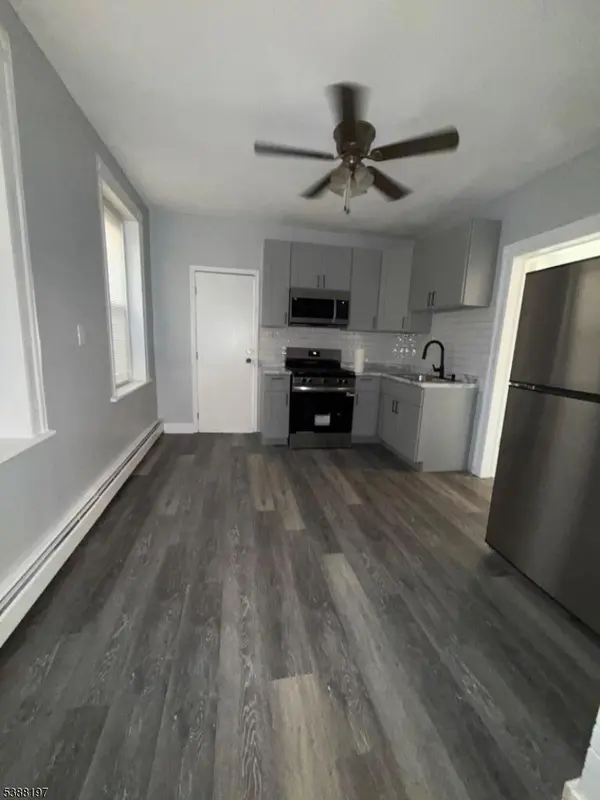 Elizabeth City, NJ 07206,316 Pine St