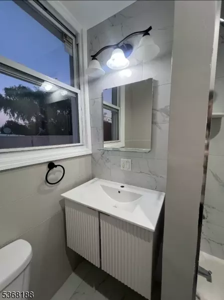 Newark City, NJ 07102,8 Elm St