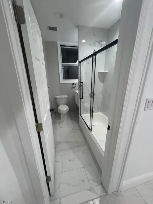 Newark City, NJ 07102,8 Elm St