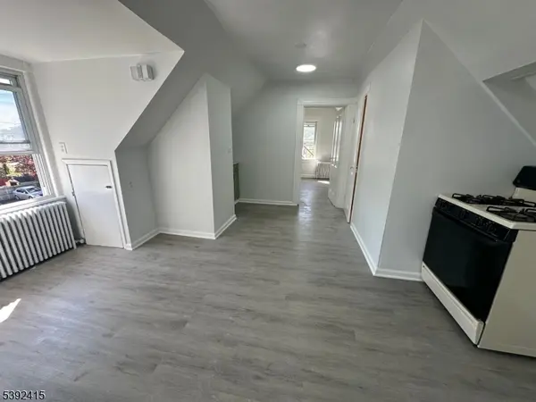 Paterson City, NJ 07524,22 2nd Ave