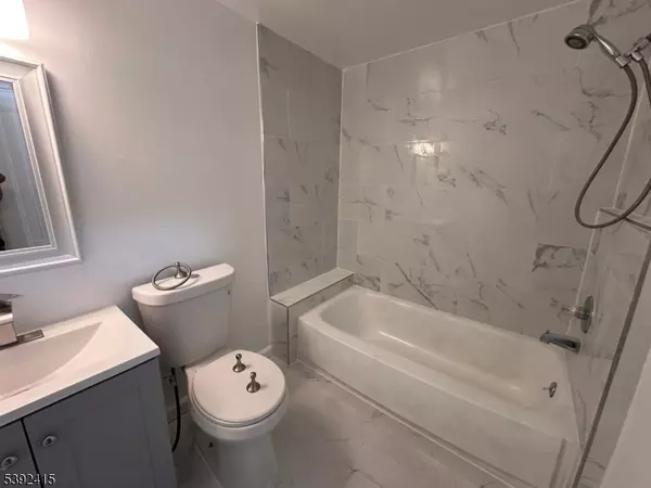 Paterson City, NJ 07524,22 2nd Ave