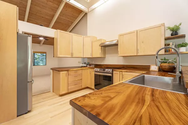 Kailua-kona, HI 96740,74-1500 HAO KUNI ST