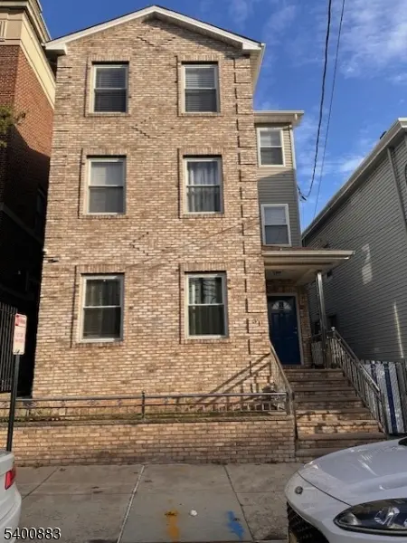 31 Morrell St #2B, Elizabeth City, NJ 07201