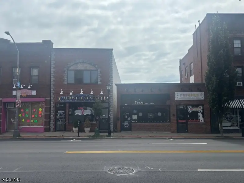 Caldwell Boro Twp., NJ 07006,392 Bloomfield Ave