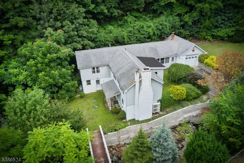 Hardyston Twp., NJ 07419,41 Sand Pond Rd