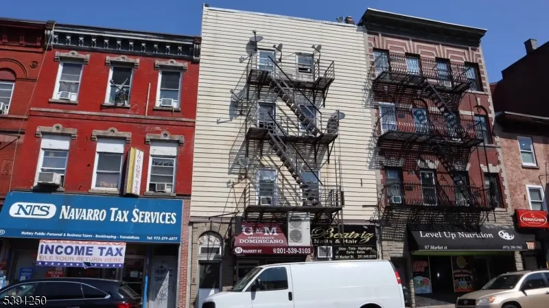 95 Market St, Paterson City, NJ 07505