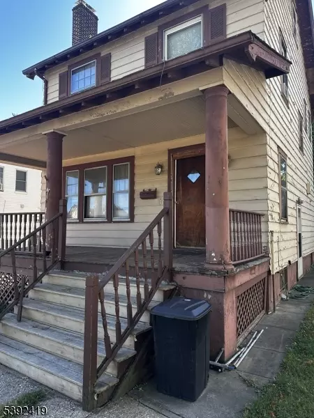 East Orange City, NJ 07017,7 Whitman Ave