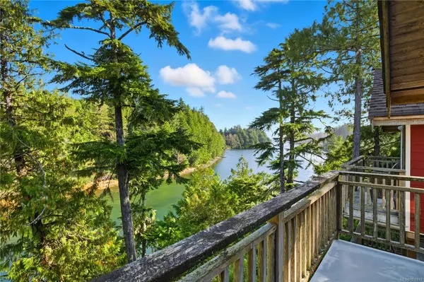 265 Boardwalk Blvd, Ucluelet, BC V0R 3A0