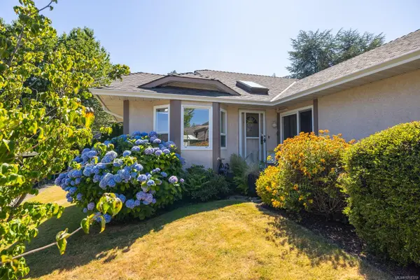 Saanich, BC V8Z 6W7,4120 Interurban Rd #17