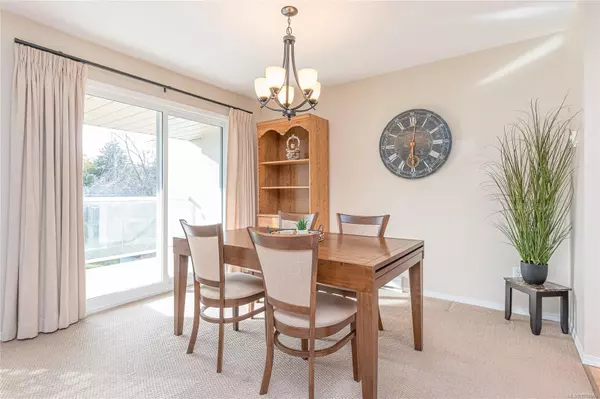 Qualicum Beach, BC V9K 1Y7,134 Fifth Ave E #303