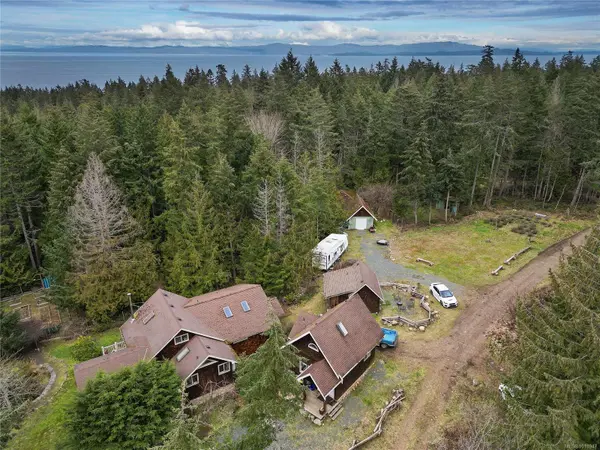 Qualicum Beach, BC V9K 2A6,300 BONSAI Pl