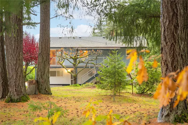 Nanaimo, BC V9T 3B8,6164 Metral Dr