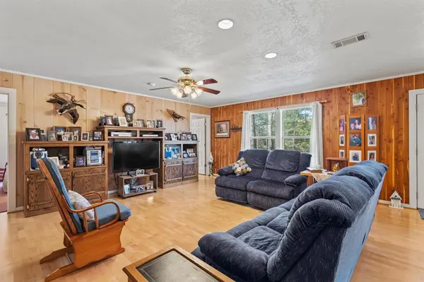 Ivanhoe, TX 75447,1393 County Road 2250