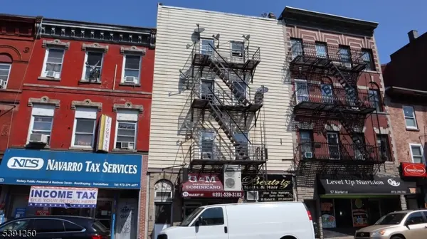 95 Market St, Paterson City, NJ 07505