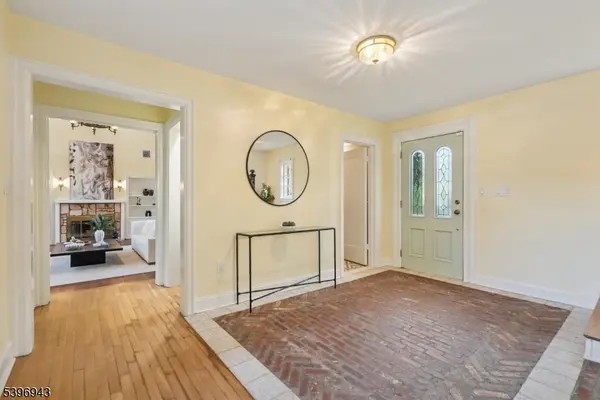 South Orange Village Twp., NJ 07079,290 N Wyoming Ave