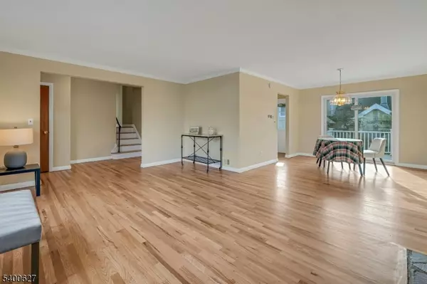 Clifton City, NJ 07013,6 Earnshaw Pl