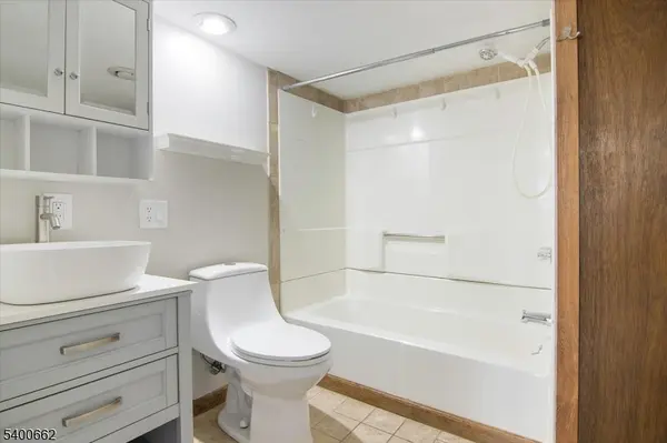 Belvidere Twp., NJ 07823,326 Market St