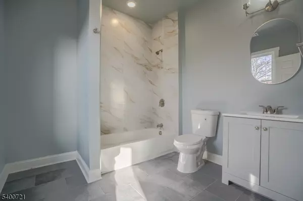 Newark City, NJ 07108,882 S 14Th St, Unit 3 #3