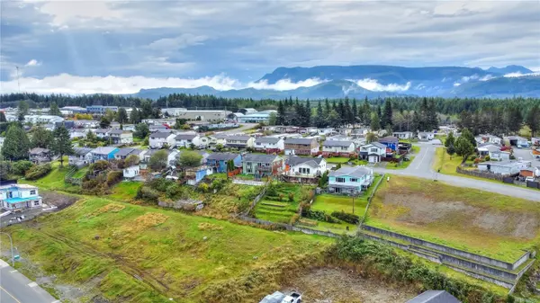 Port Mcneill, BC V0N 2R0,2011 Pioneer Hill Dr