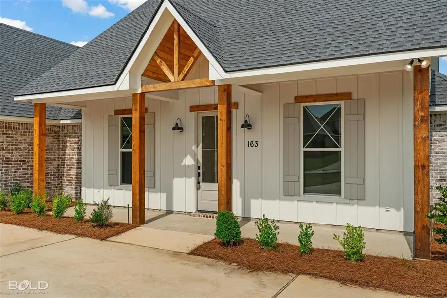 163 Oak Alley, Stonewall, LA 71078