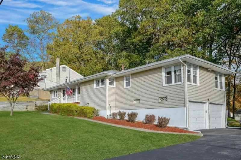 19 Algonquin Ave, Rockaway Twp., NJ 07866