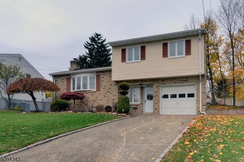 184 Abbe Ln, Clifton City, NJ 07013