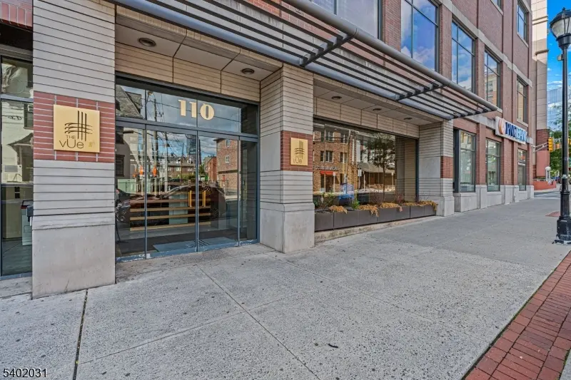 New Brunswick City, NJ 08901,110 Somerset Street #2205