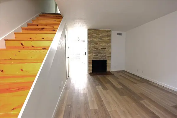 Dallas, TX 75219,4033 Gilbert Avenue #104