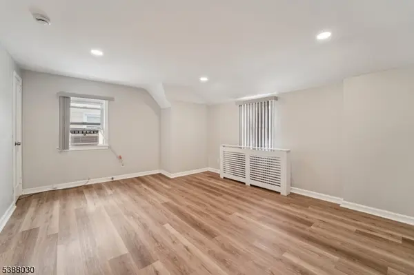 Fair Lawn Boro, NJ 07410,2-33 31St St