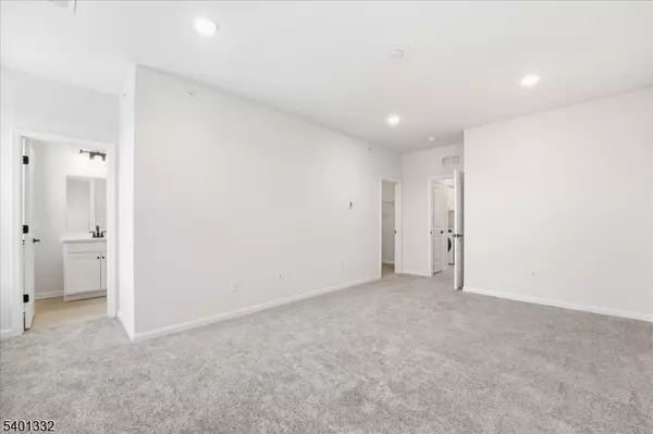 New Brunswick City, NJ 08854,216 Jessie Pl