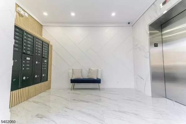 Caldwell Boro Twp., NJ 07006,459 Bloomfield Ave #203