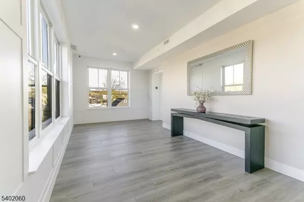 Caldwell Boro Twp., NJ 07006,459 Bloomfield Ave #203