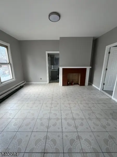 Elizabeth City, NJ 07201,552 Jefferson Ave