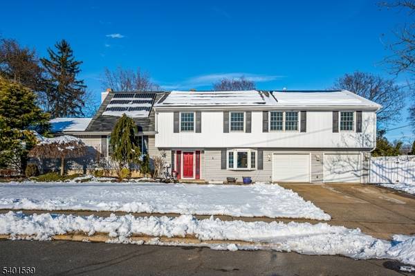 4 Winthrop Rd, Franklin Twp., NJ 08873