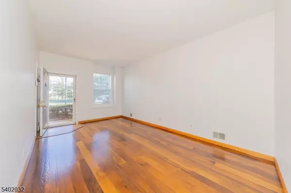 Nutley Twp., NJ 07110,144 Stratford Dr #1045