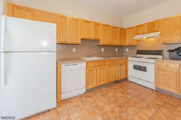 Nutley Twp., NJ 07110,144 Stratford Dr #1045