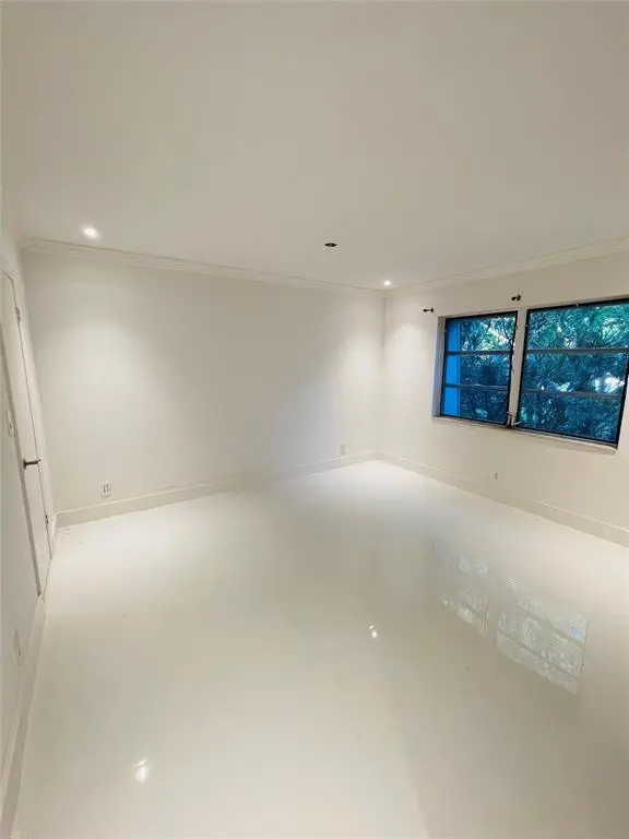 Fort Lauderdale, FL 33309,3125 Oakland Shores Dr #B203