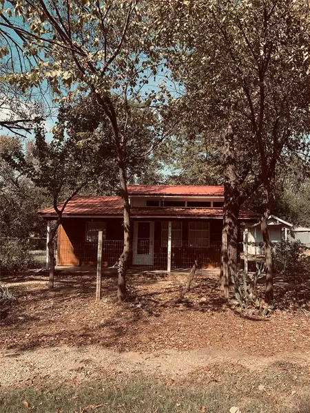 7046 Camp Street, Azle, TX 76020