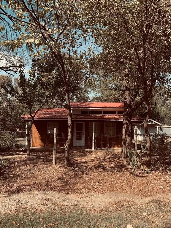 Azle, TX 76020,7046 Camp Street