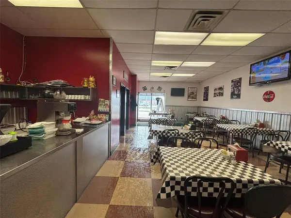 405 Turenne ST, Winnipeg, MB R2J 0S5