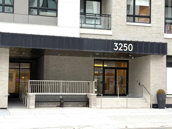 Oakville, ON L6M 1L3,3250 Carding Mill TRL #516