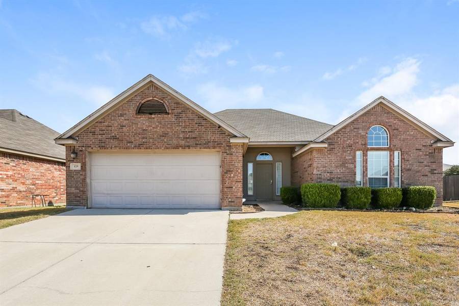 125 Currie Court, Crowley, TX 76036