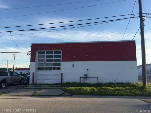 Port Huron, MI 48060,2222 Lapeer AVE