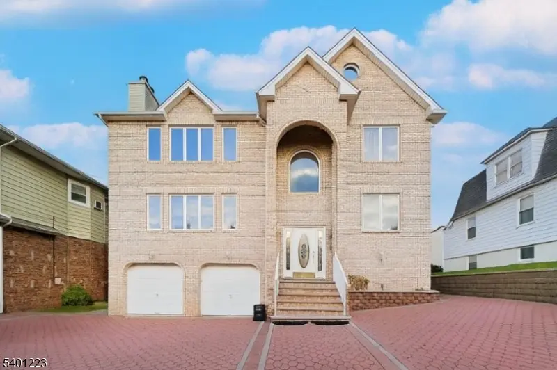 46 Bayliss St, North Arlington Boro, NJ 07031