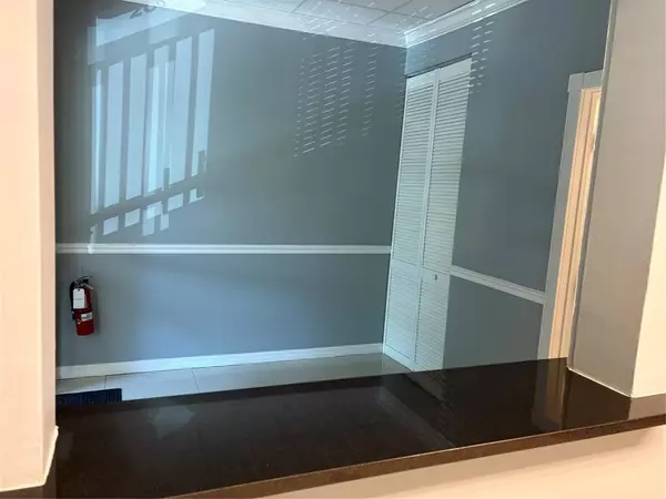 Plantation, FL 33324,111 N Pine Island Rd #208B