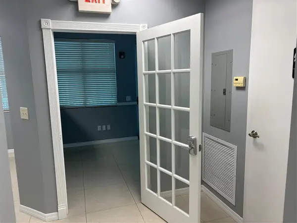 Plantation, FL 33324,111 N Pine Island Rd #208B