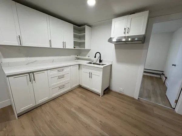 Port Colborne, ON L3K 4J3,803 King ST #8