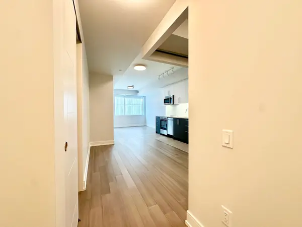 Toronto C01, ON M5S 0G4,664 Spadina AVE #604