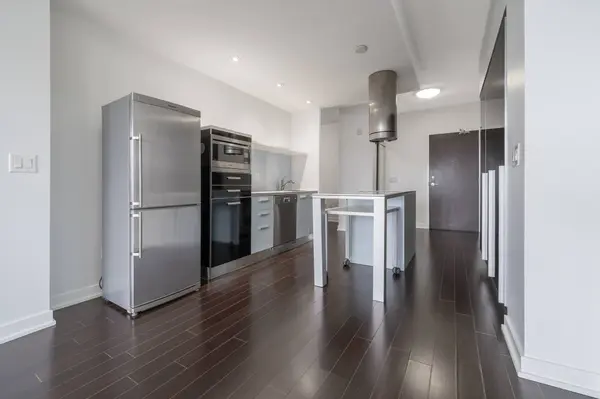 38 Dan Leckie WAY #1810, Toronto C01, ON M5V 2V6